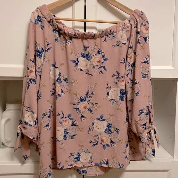 mts. Crepe blouse. - Picture 1 of 1